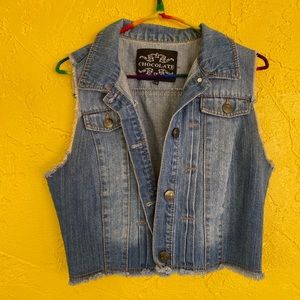 Sleeveless jean jacket